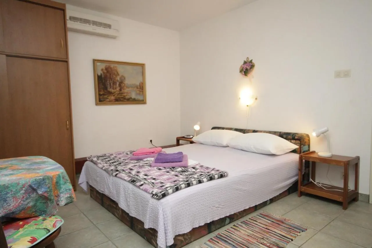 Apartment Studio Mali Losinj 7953B Croatia