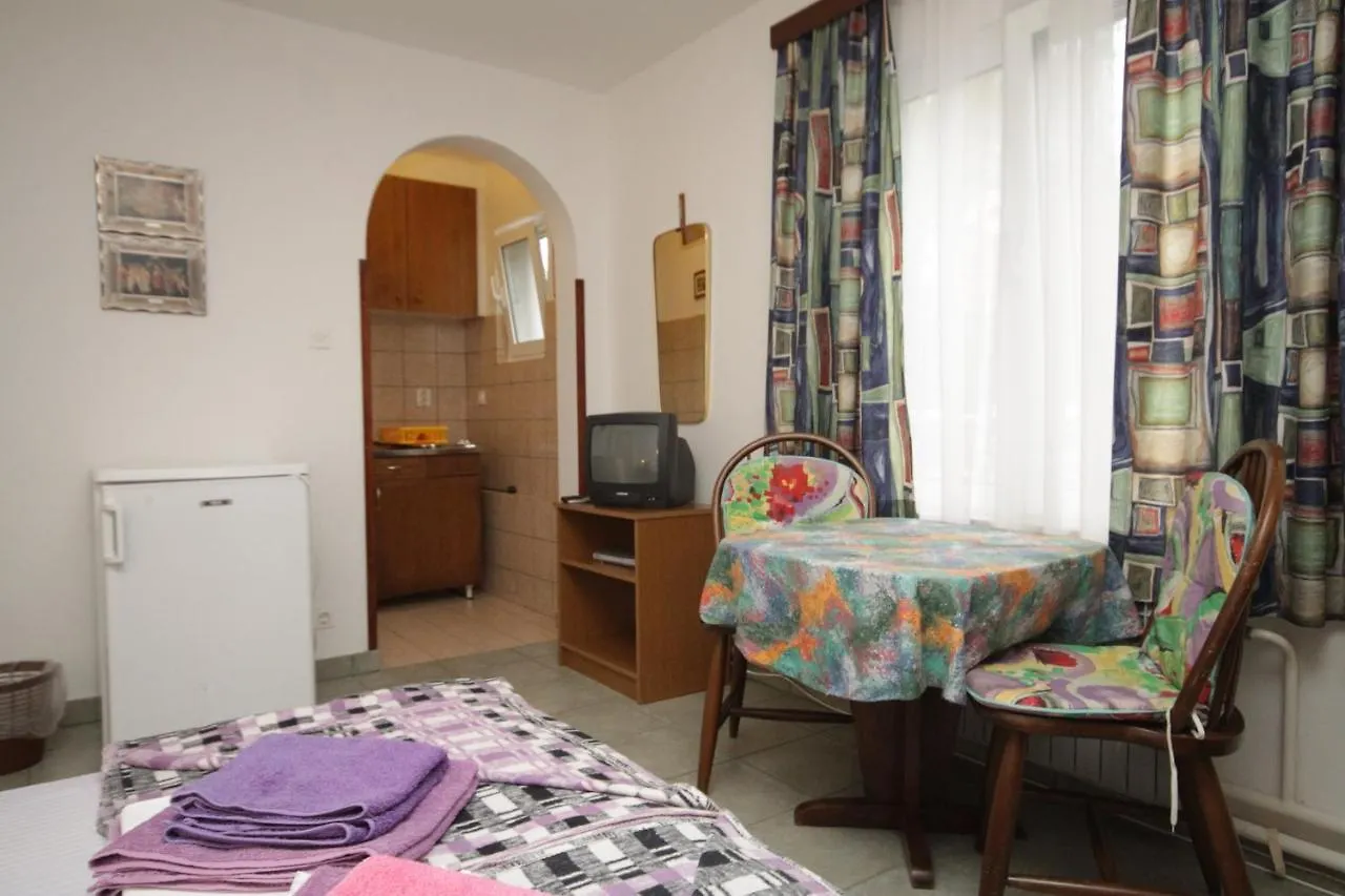 Studio Mali Losinj 7953B Apartment